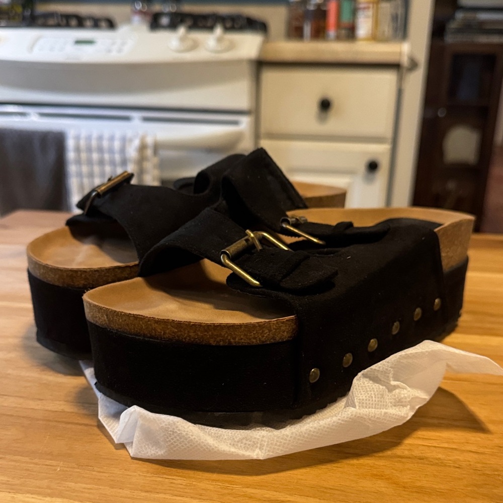 ATBELL black Suede Platform Sandals